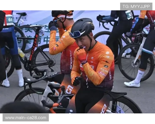 击剑世界杯男花肖佩尼奇夺金,中立运动员队团体夺冠 击剑世界杯男花肖佩尼奇夺金,中立运动员队团体夺冠